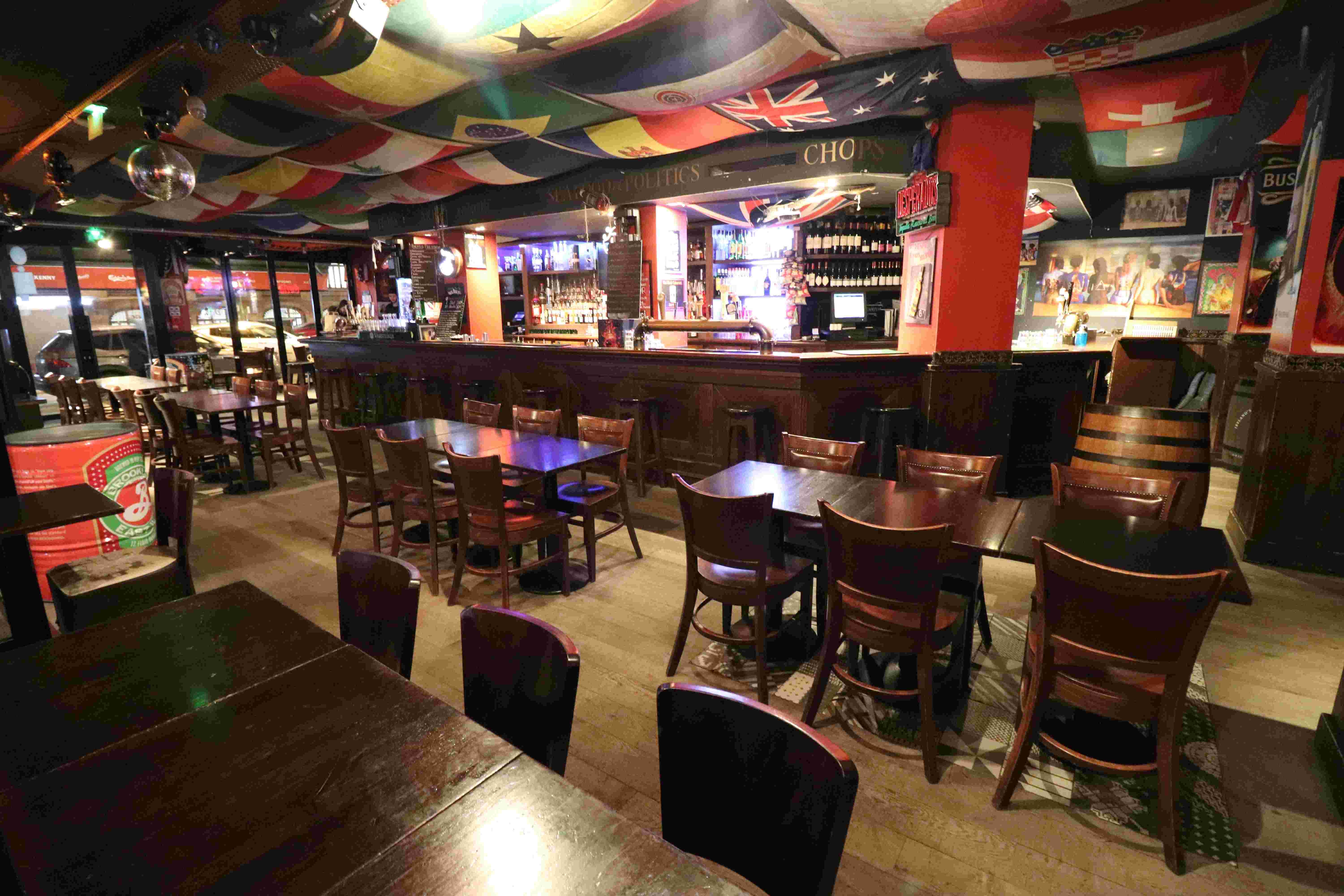 James Hetfeeld's Pub - Photo 4