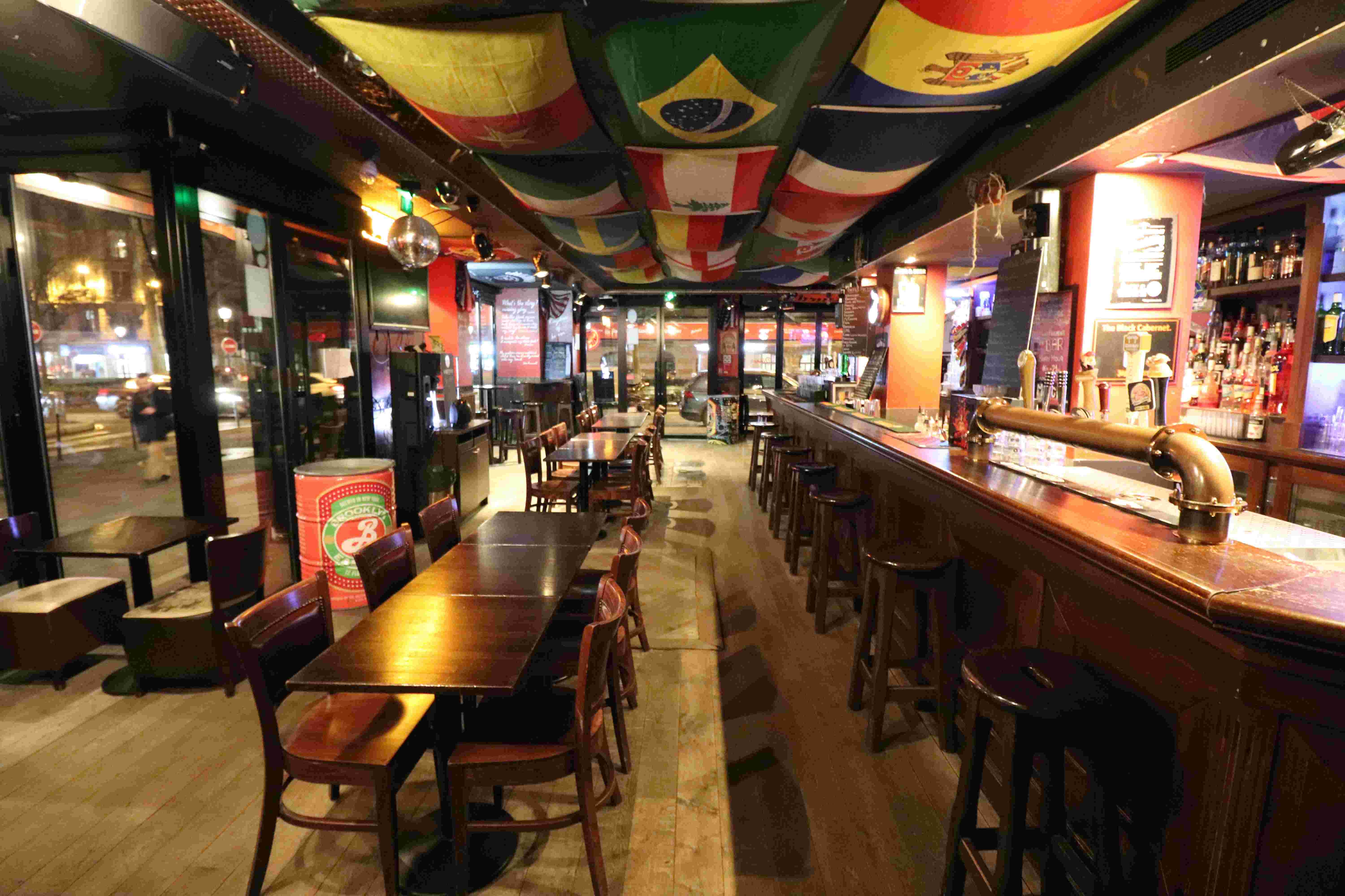 James Hetfeeld's Pub - Photo 7