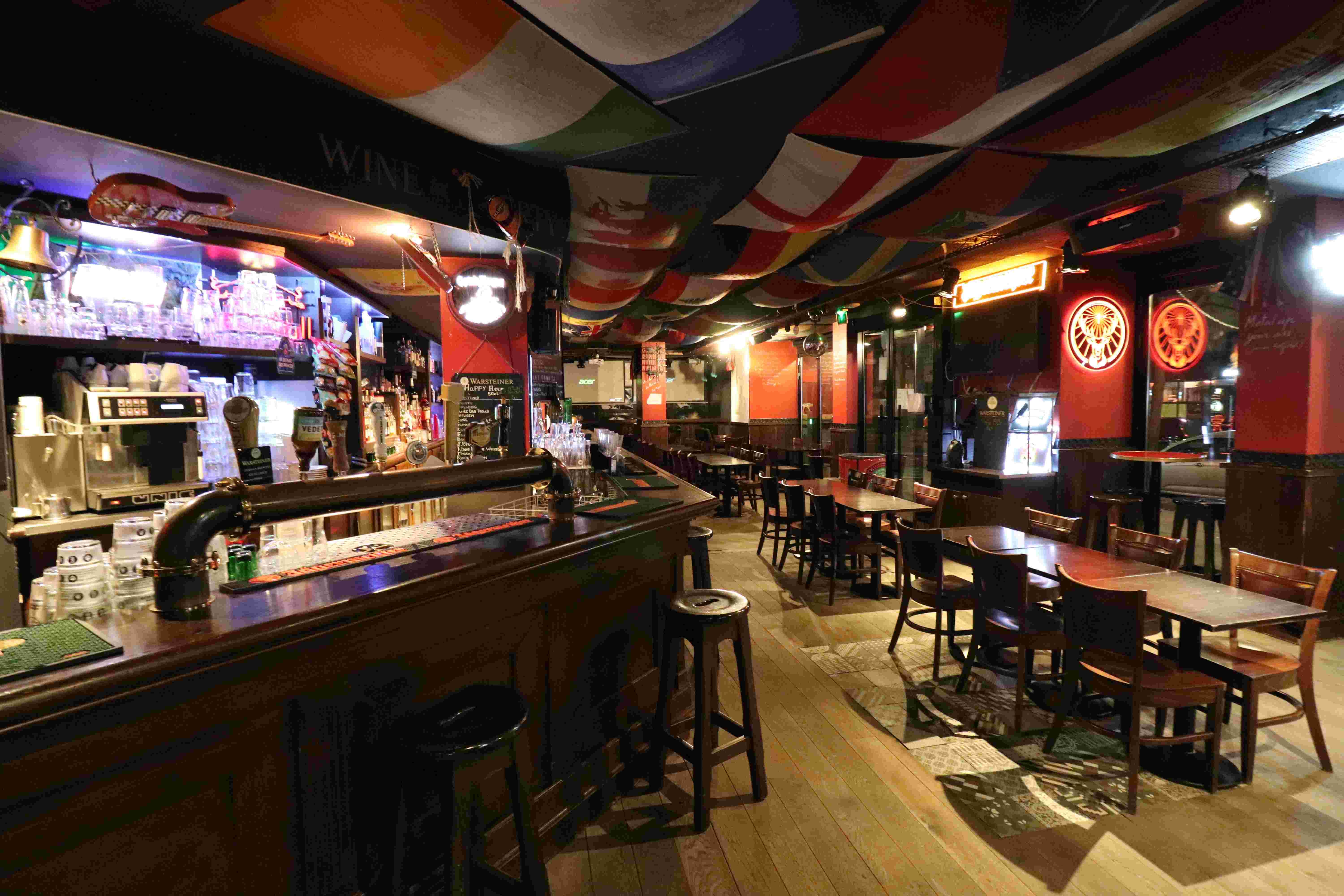 James Hetfeeld's Pub - Photo 1