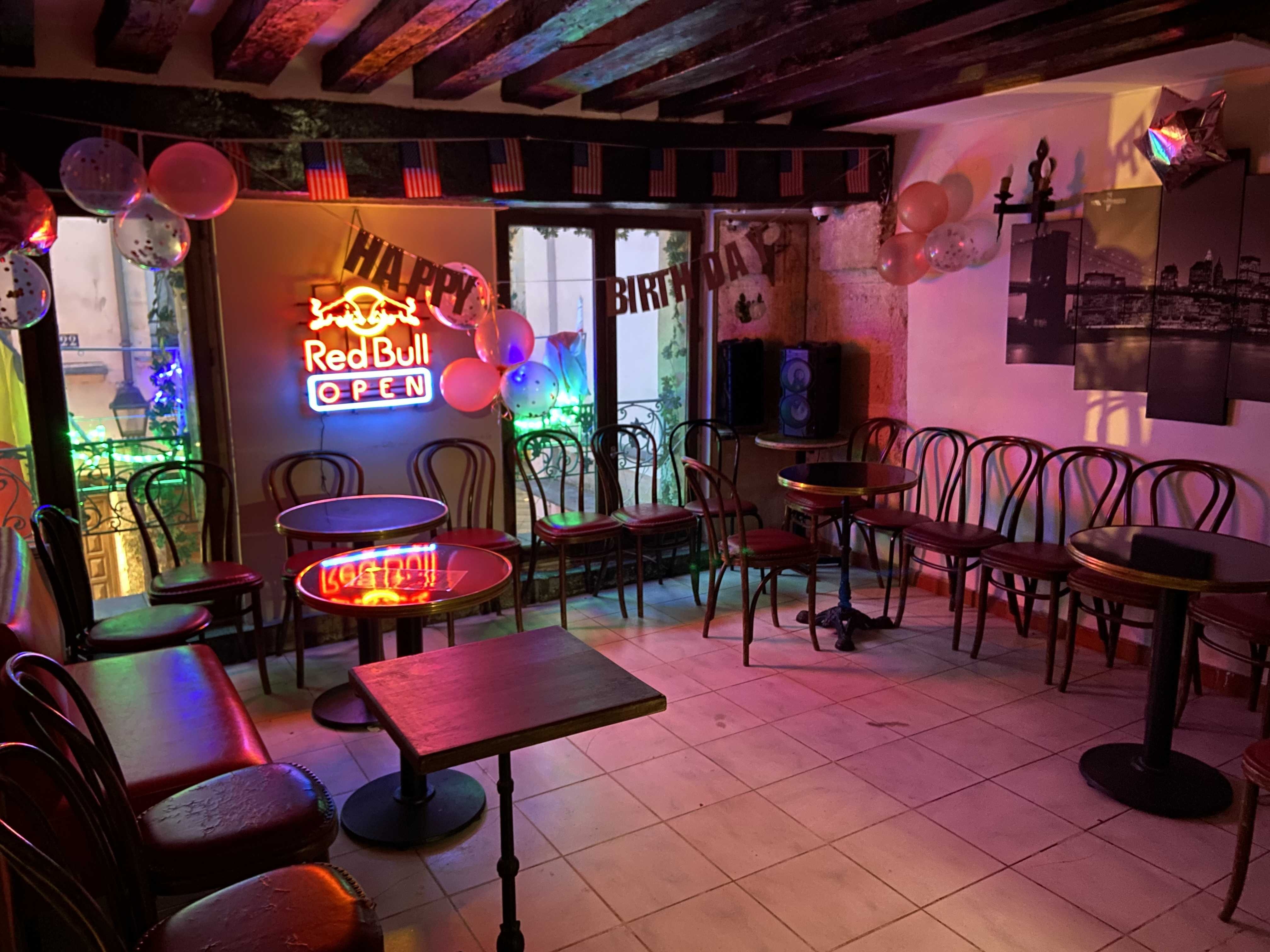 Holiday Bar - Photo 9