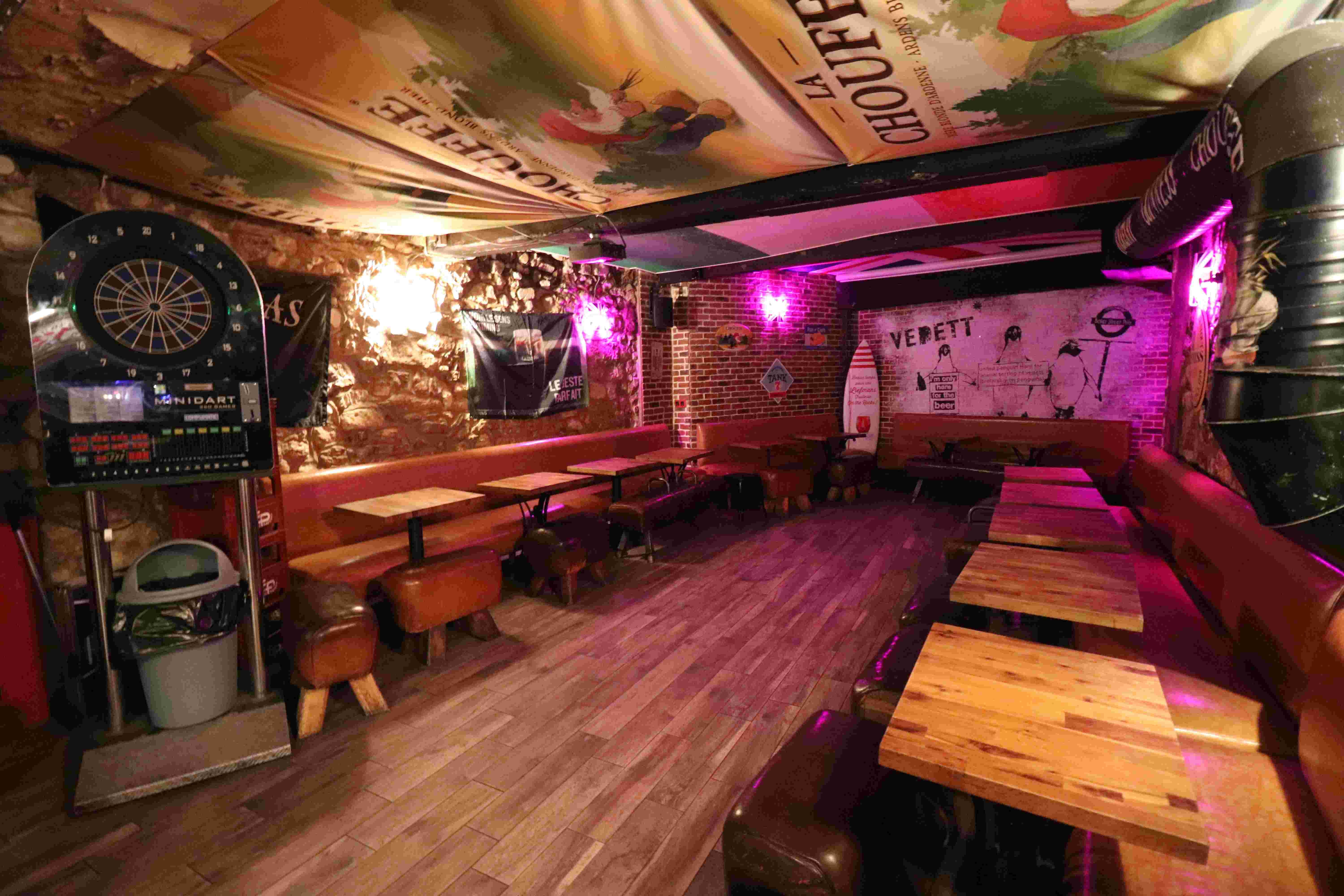 Le Baker Street Pub - Photo 2