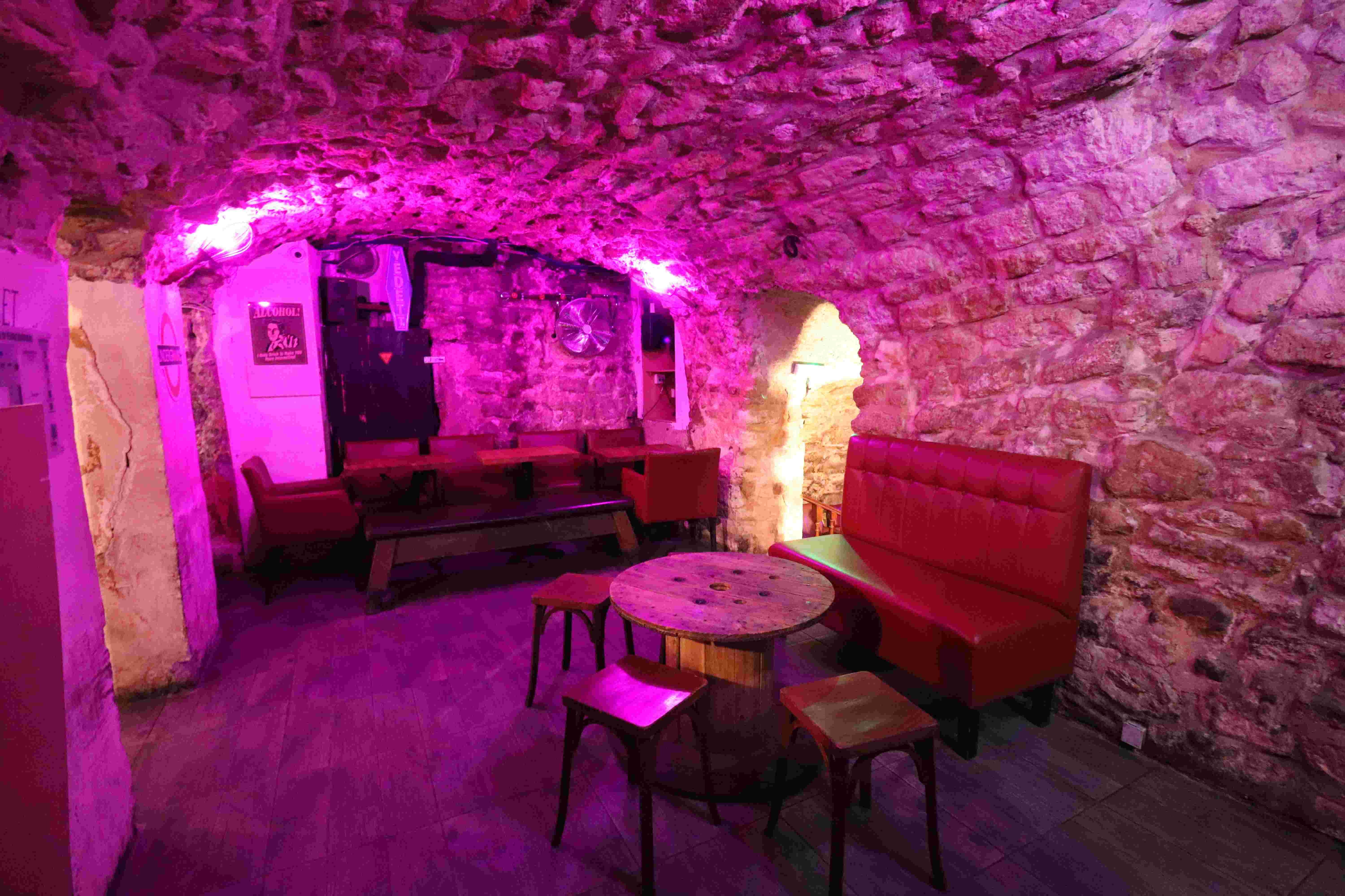 Le Baker Street Pub - Photo 8