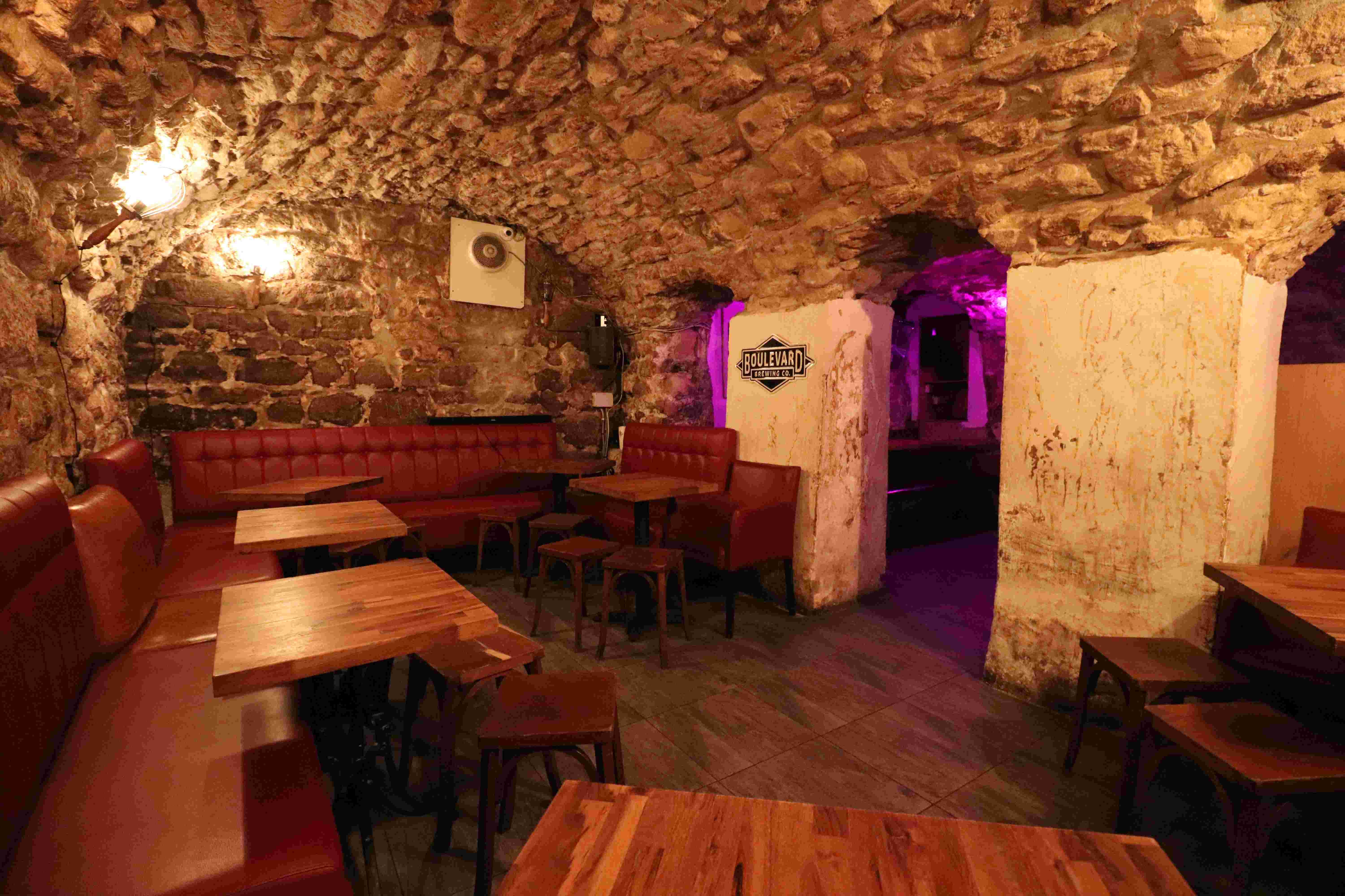 Le Baker Street Pub - Photo 13