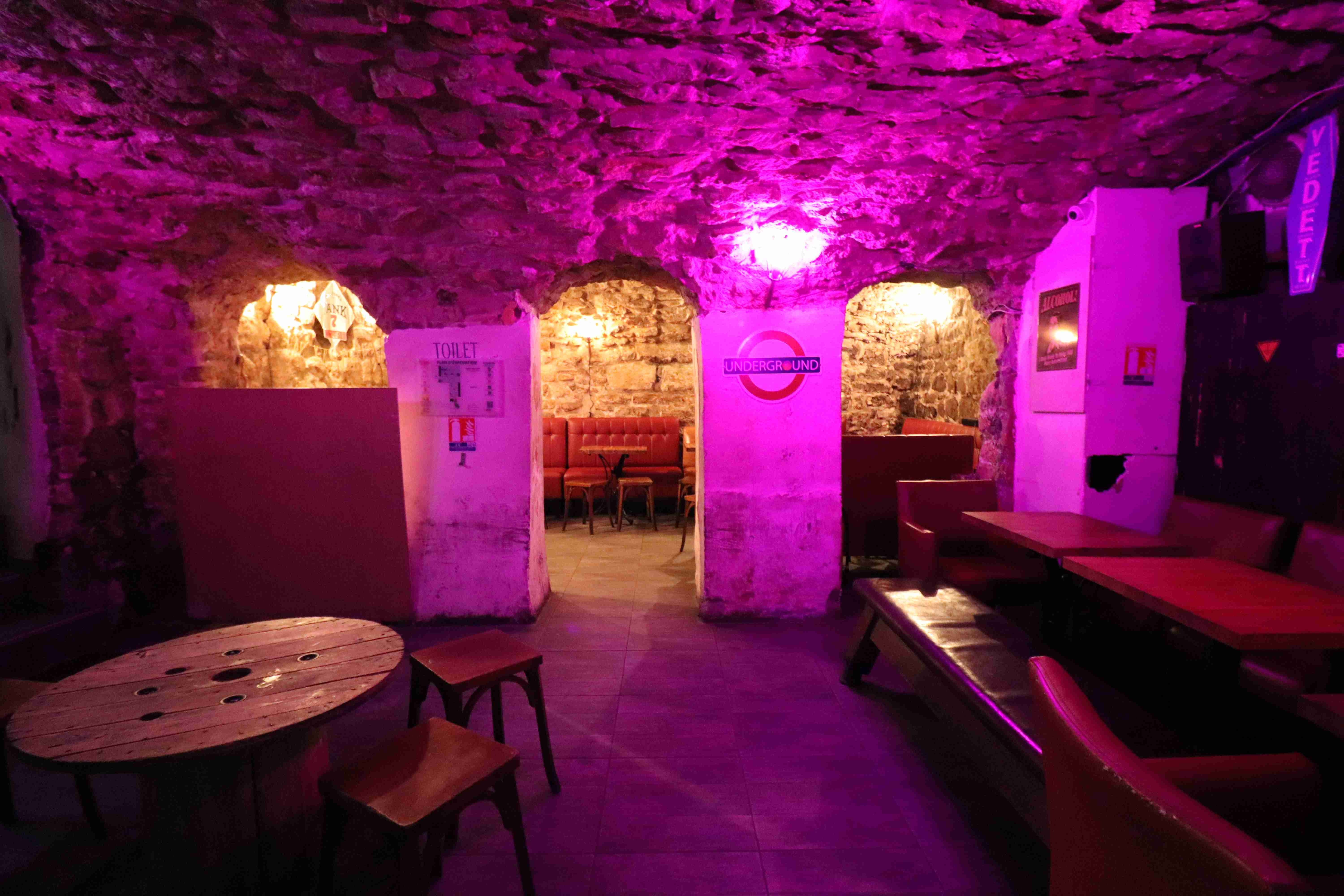 Le Baker Street Pub - Photo 10
