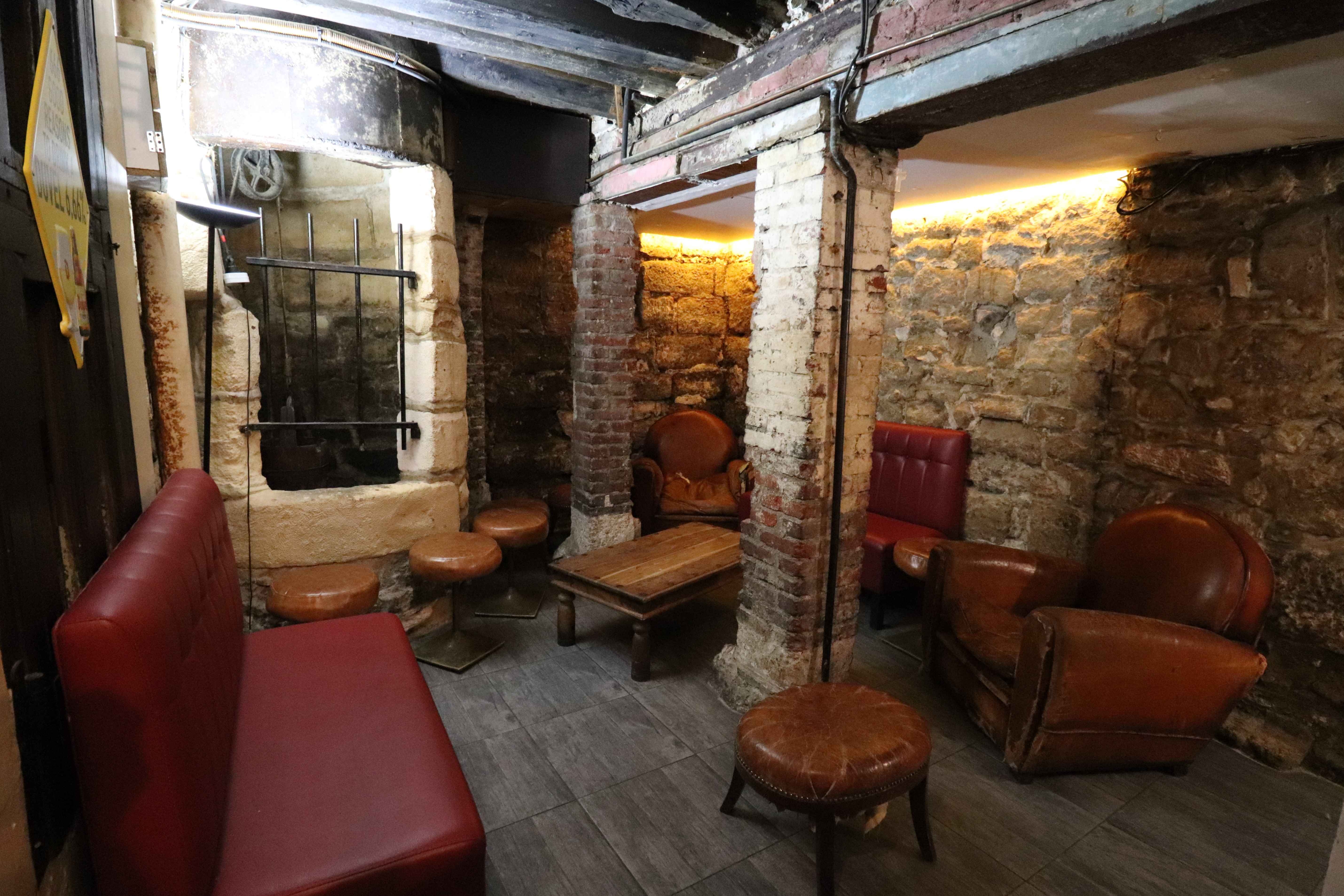 Le Baker Street Pub - Photo 17