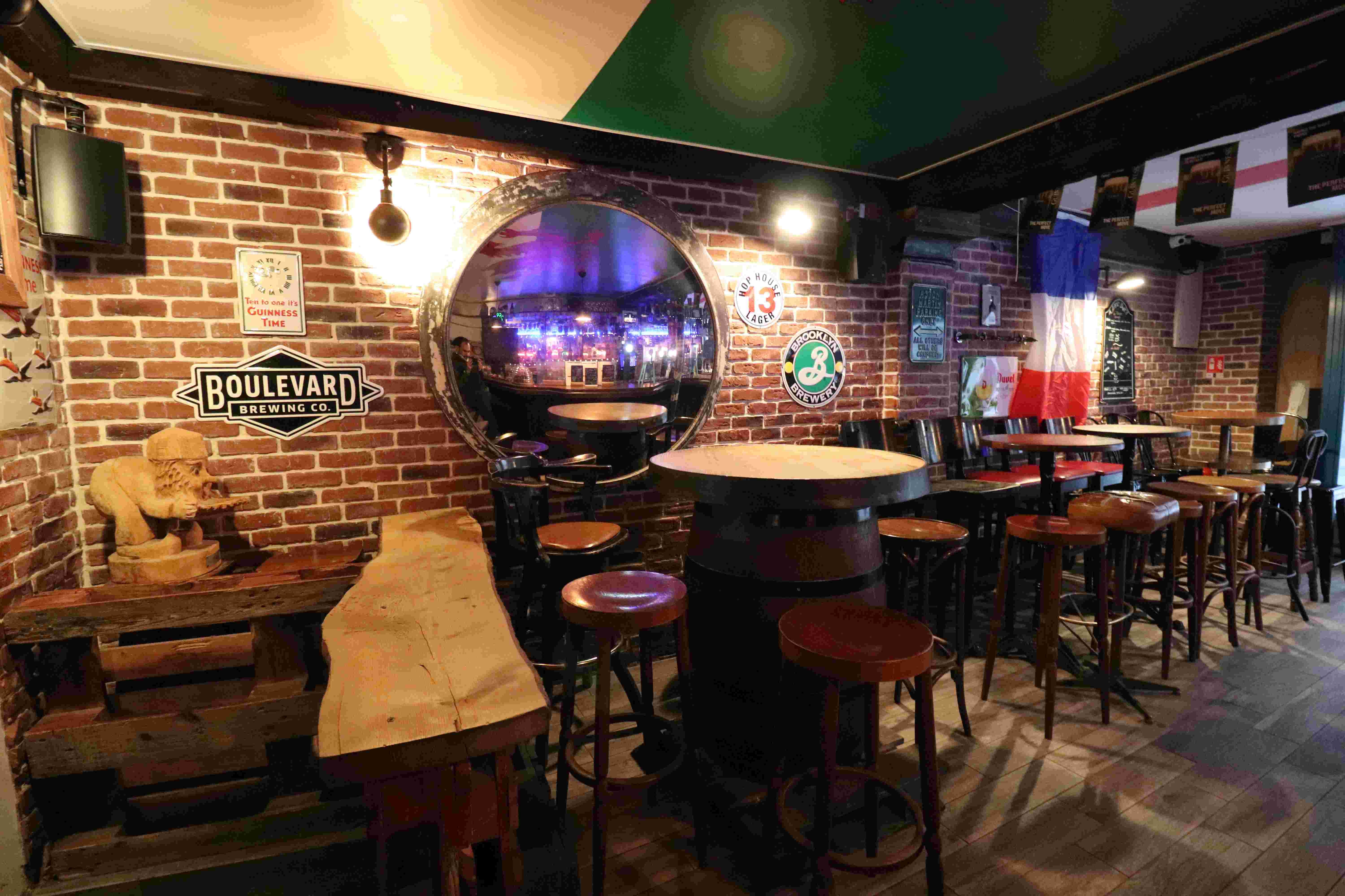 Le Baker Street Pub - Photo 24