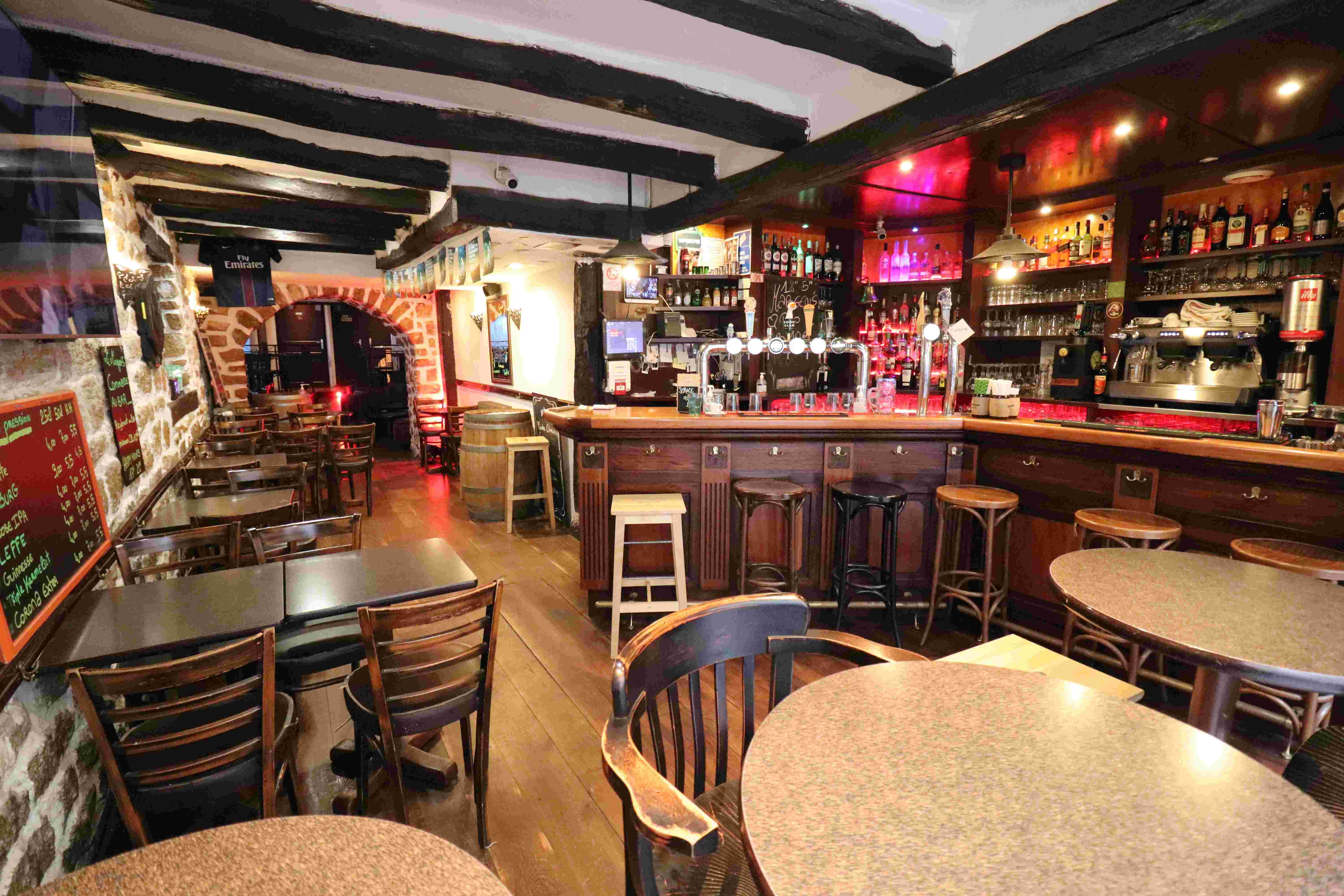 Le Margen's Pub