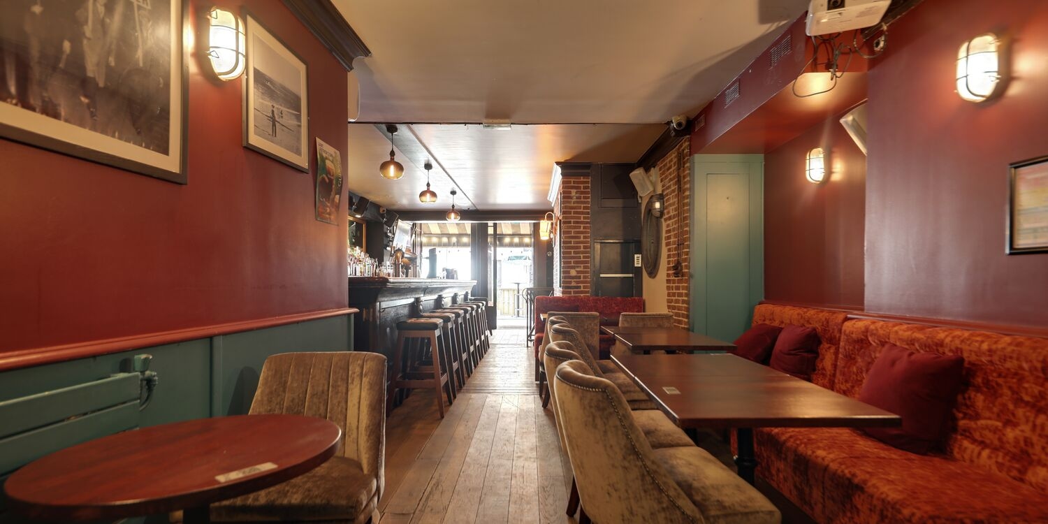 The Bootleg Bar - Photo 2