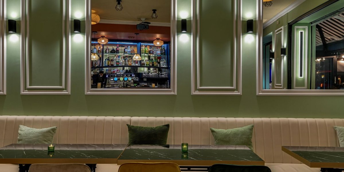 Le Tout Beau Tout 9 bar