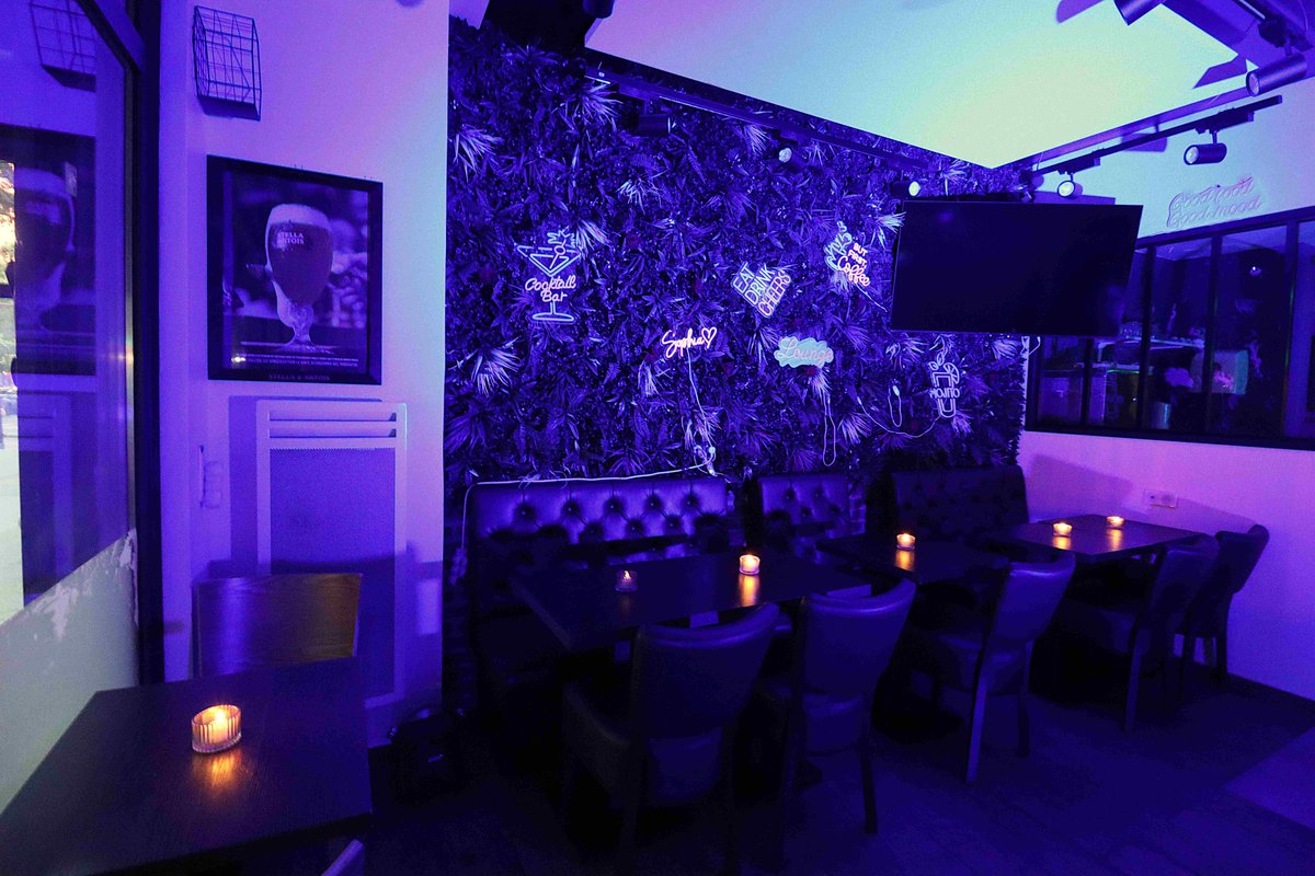 Sophia Lounge